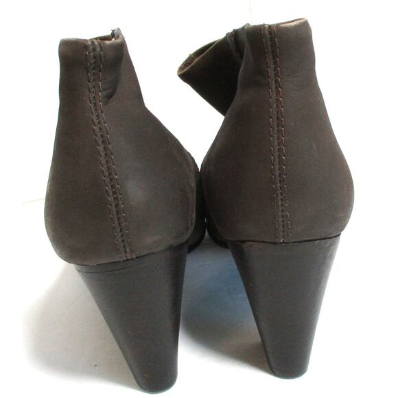 LL Bean Women's Brown Pull On High Heel Ankle Boots Size 7.5M - Picture 3 of 10